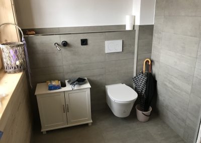 Fliesenverlegung WC vom Profi KS-Ofenbau